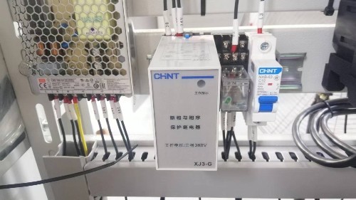 消防控制柜內為什么要安裝相序繼電器？