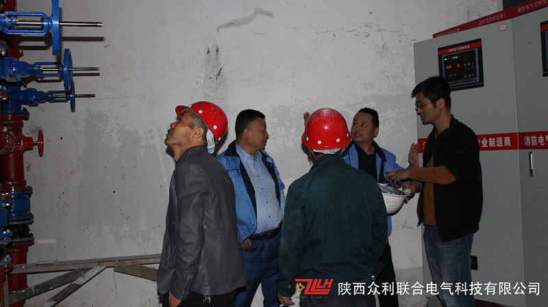 孫工、李總在調試現場