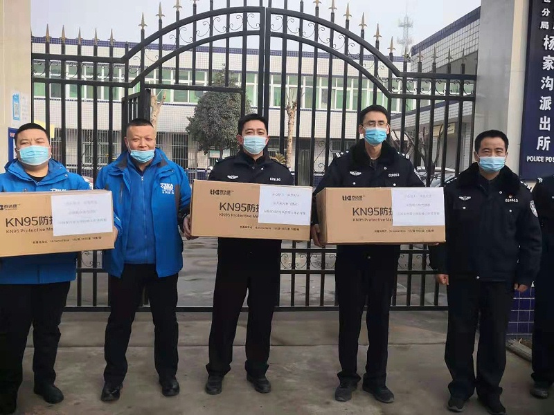 眾利聯(lián)合電氣團(tuán)隊(duì)向楊家溝派出所防疫工作者致敬1！